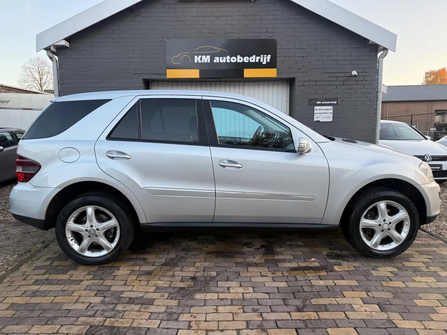 Mercedes-Benz ML 350 M-klasse *Clima*Camera*Navi*Led*Leer*Schuifdak* Gris - 2