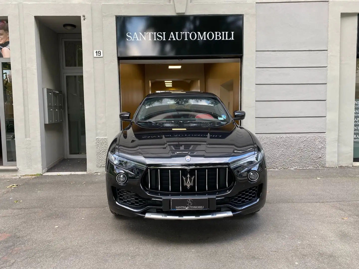 Maserati Levante 3.0 V6 Granlusso 275cv AWD AUTO - 99.000KM!! Schwarz - 2