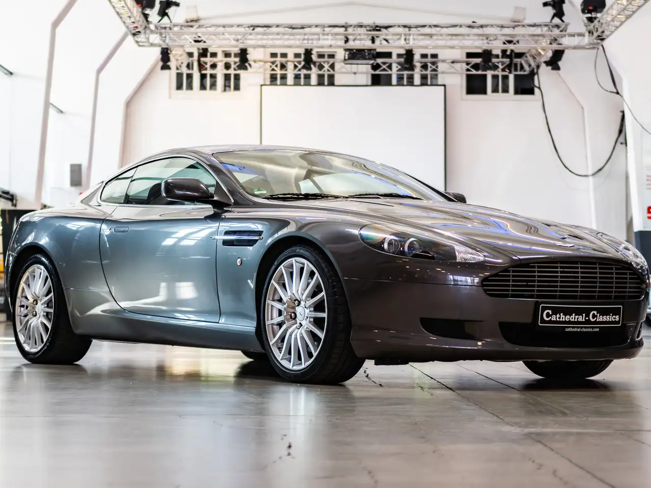 Aston Martin DB9