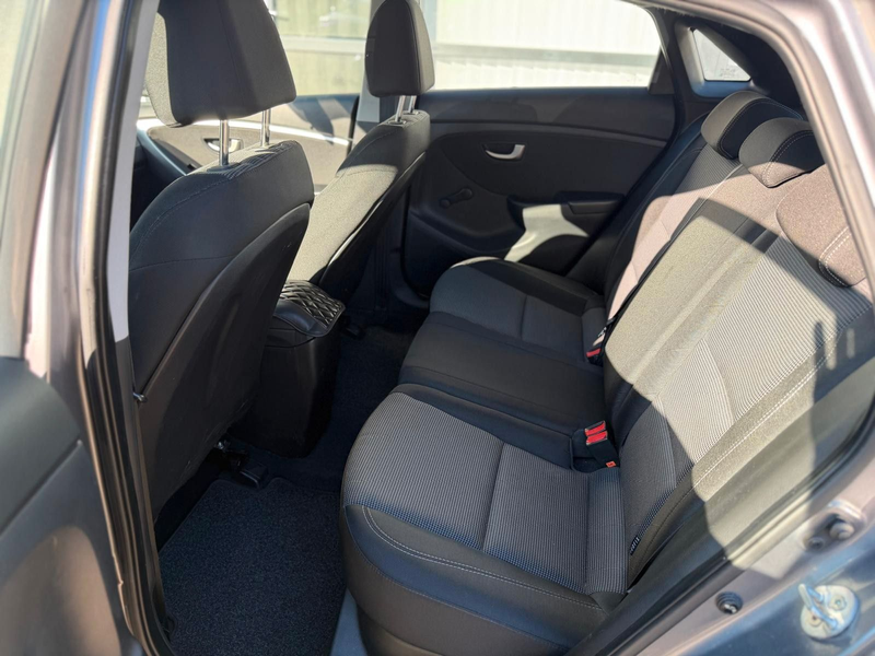 Hyundai i30 CLASSIC TEMPO SHZ KLIMA — photo 10