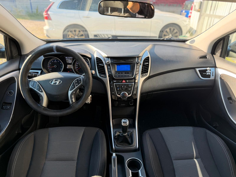 Hyundai i30 CLASSIC TEMPO SHZ KLIMA — photo 13