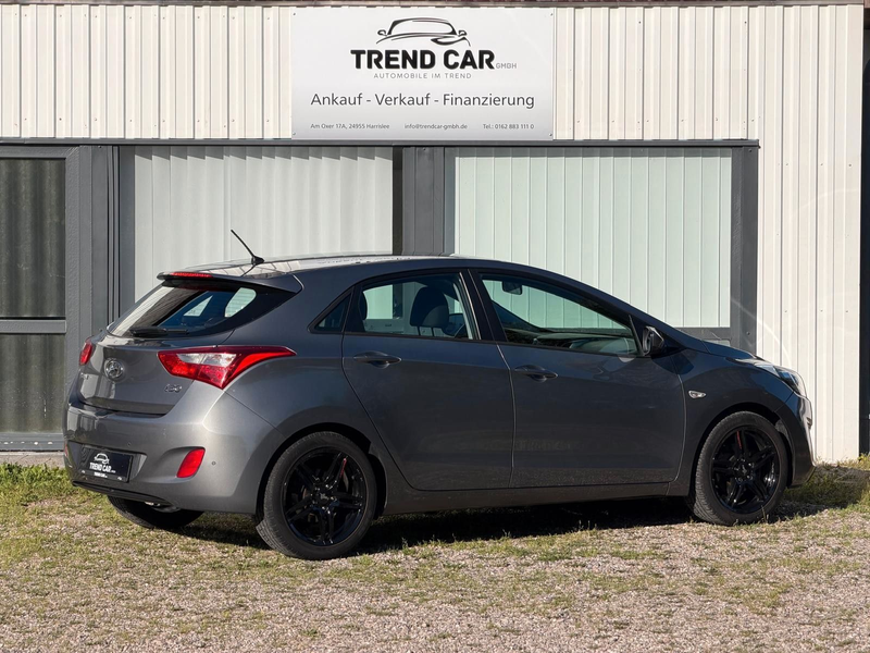 Hyundai i30 CLASSIC TEMPO SHZ KLIMA — photo 6