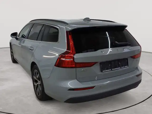 Volvo V60 view 5