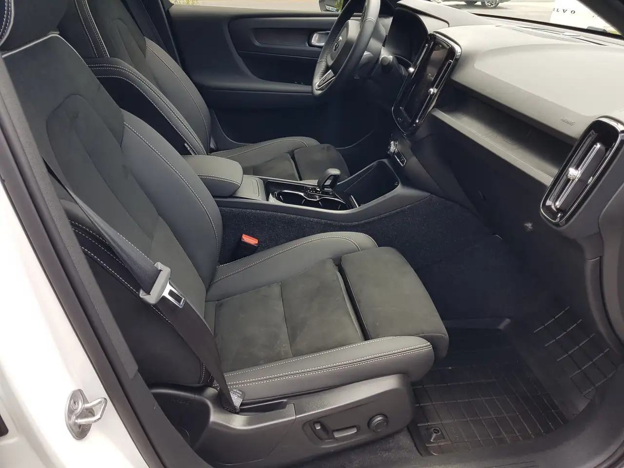 Volvo C40 photo Volvo C40