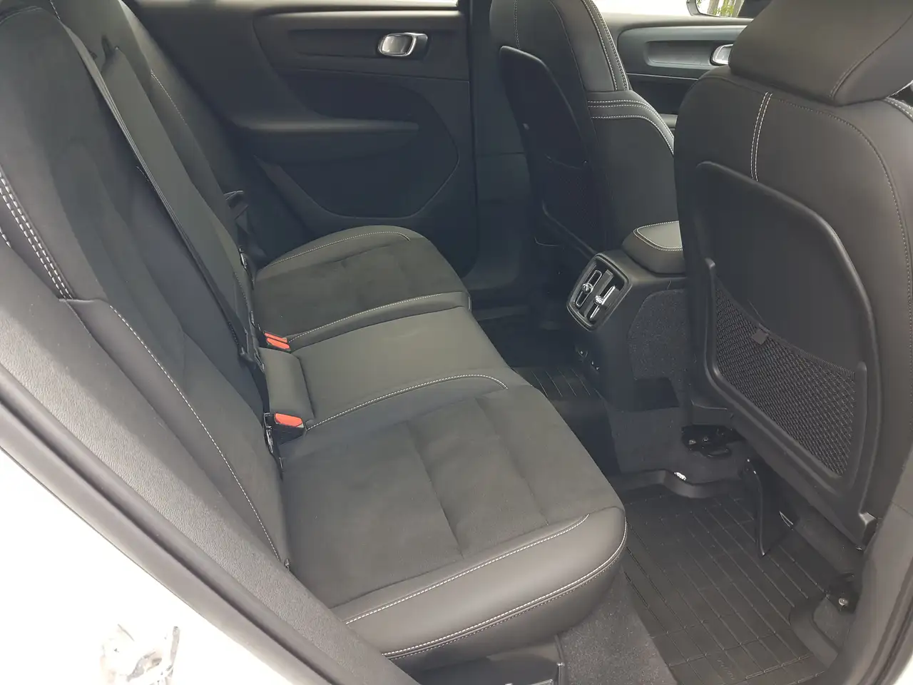 Volvo C40 photo Volvo C40