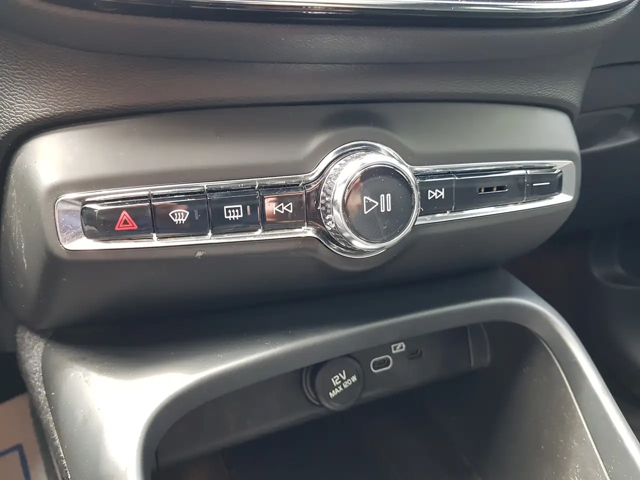 Volvo C40 photo Volvo C40