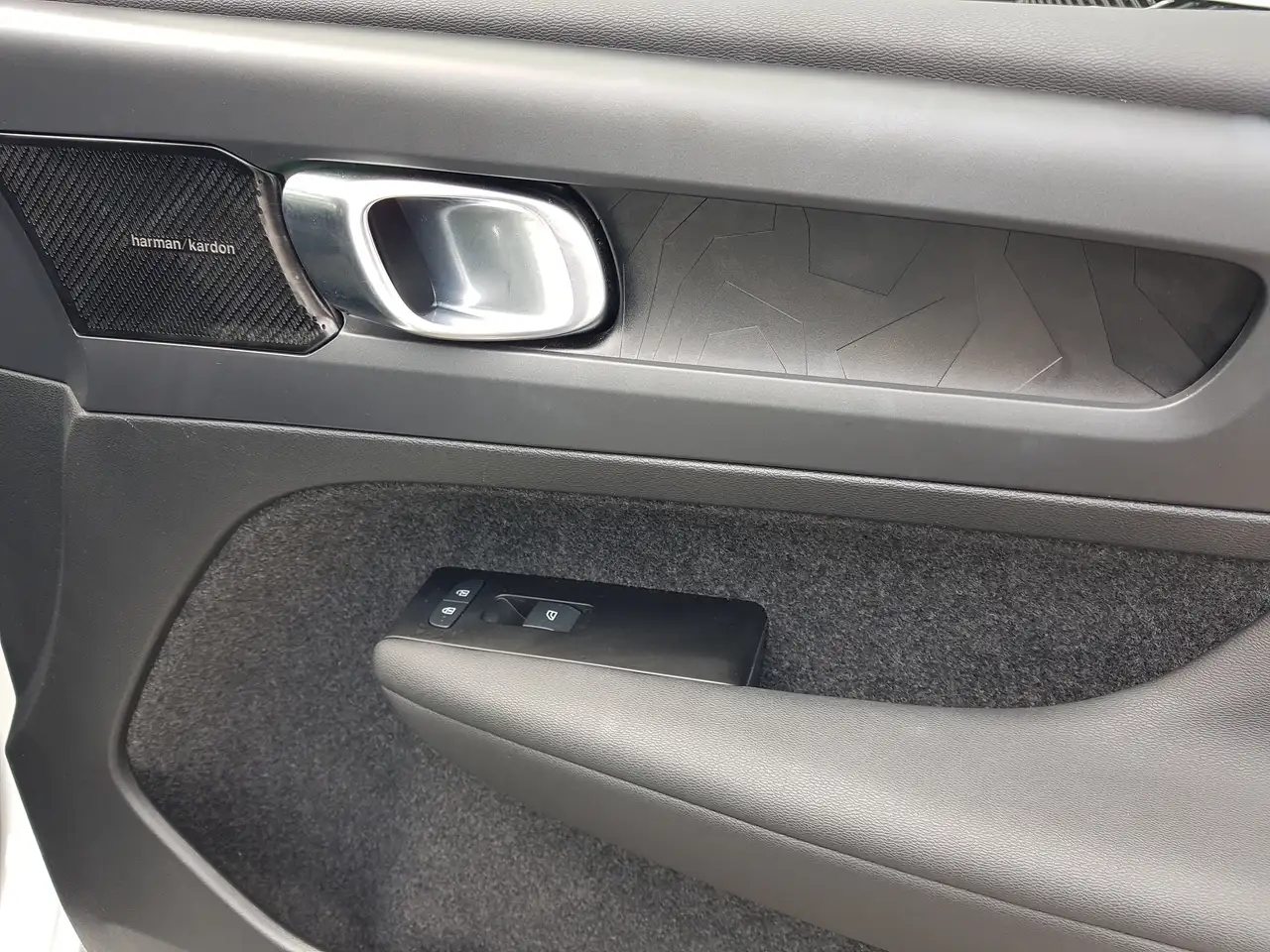 Volvo C40 photo Volvo C40