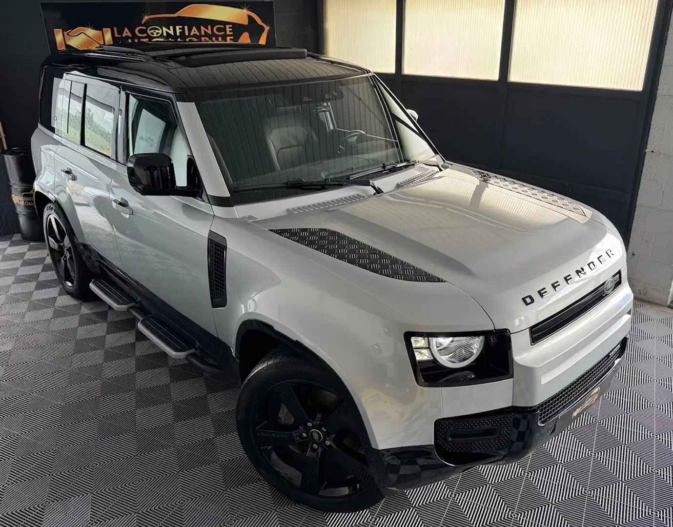 Land Rover Defender 3.0D MHEV X-Dynamic Utilitaire Garantie Construct Gris - 1