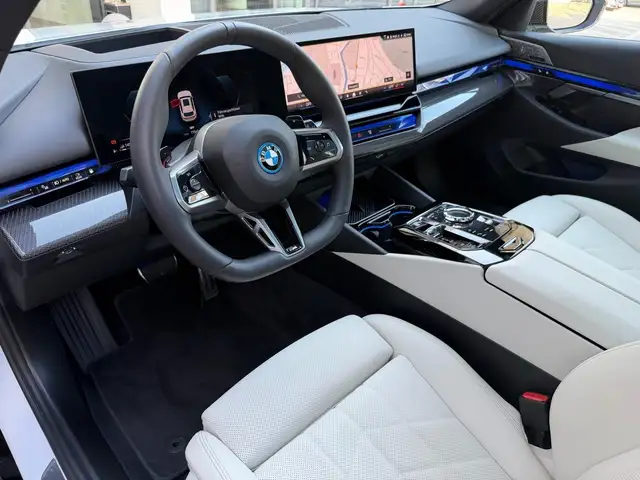 BMW M view 11