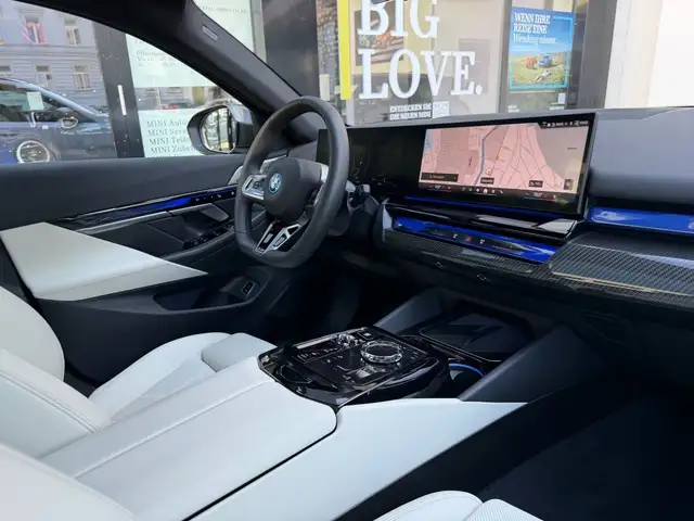 BMW M view 14