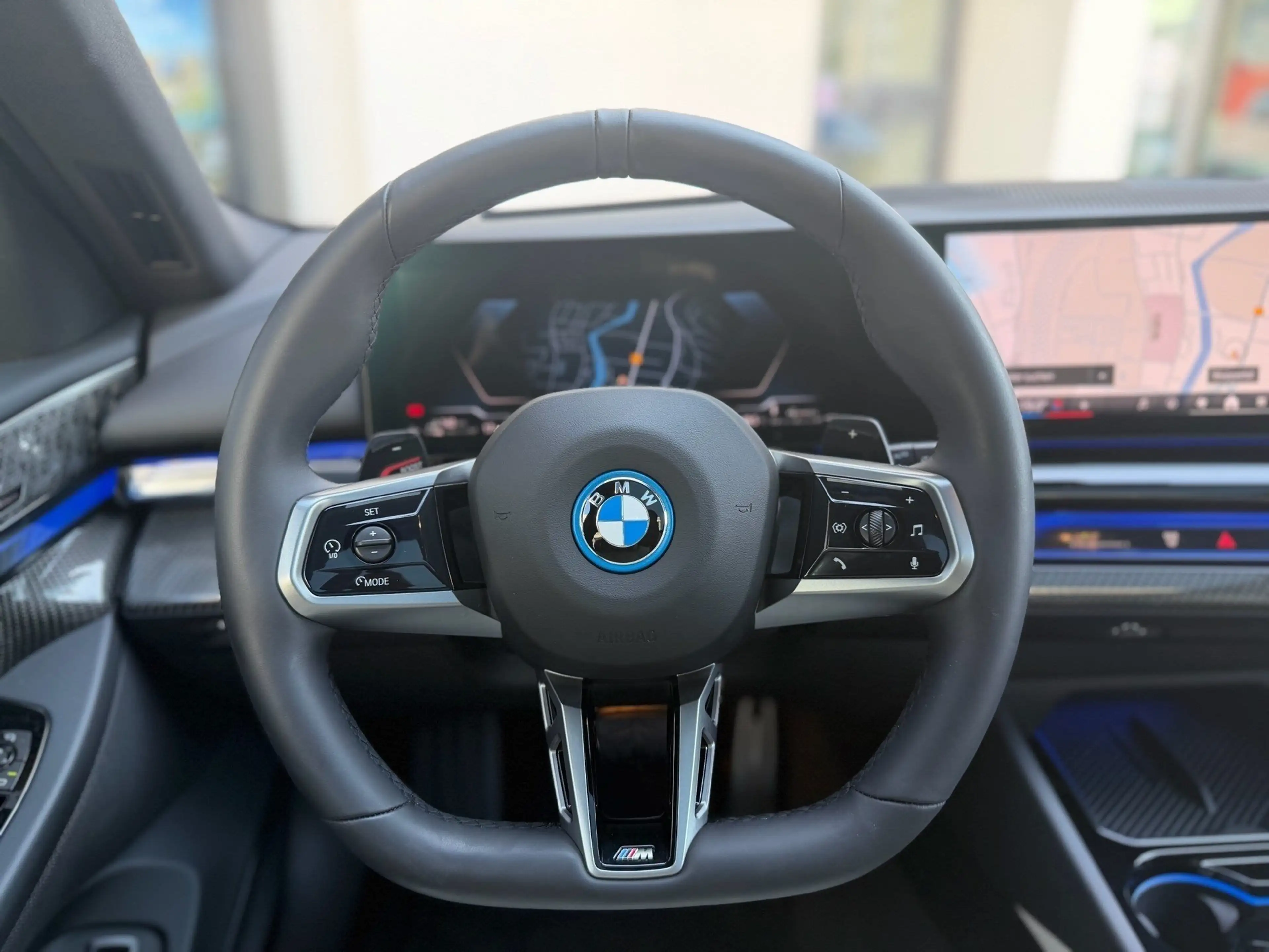 BMW 550 e xDrive M Sport Pro DA Prof PA+ Pano B/W 21" LMR — photo 5