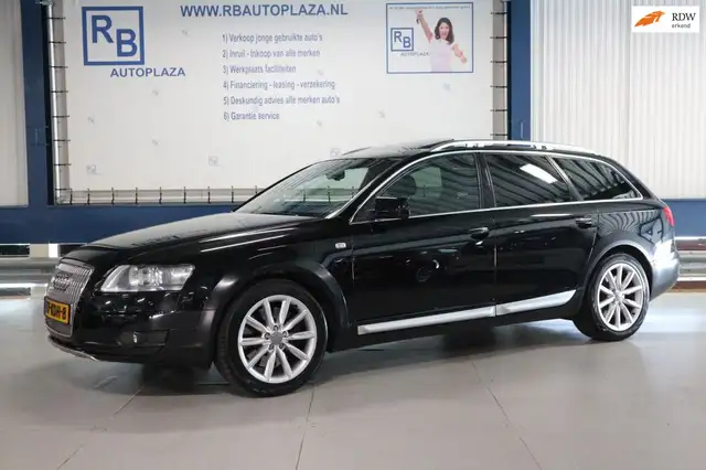 Audi A6 allroad quattro 4.2 FSI / Black on Black / Full Service /