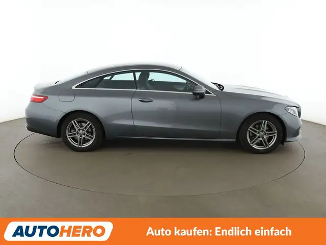 Mercedes-Benz E-Class view 7