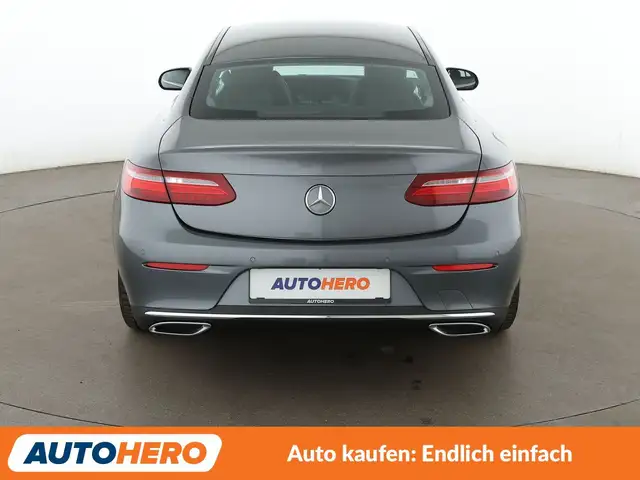 Mercedes-Benz E-Class view 5