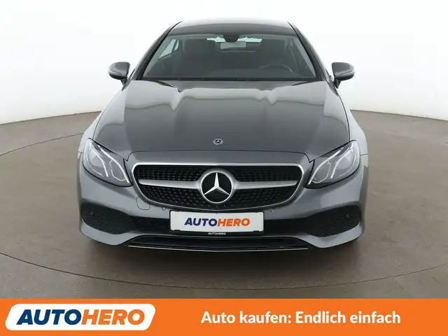 Mercedes-Benz E-Class view 9