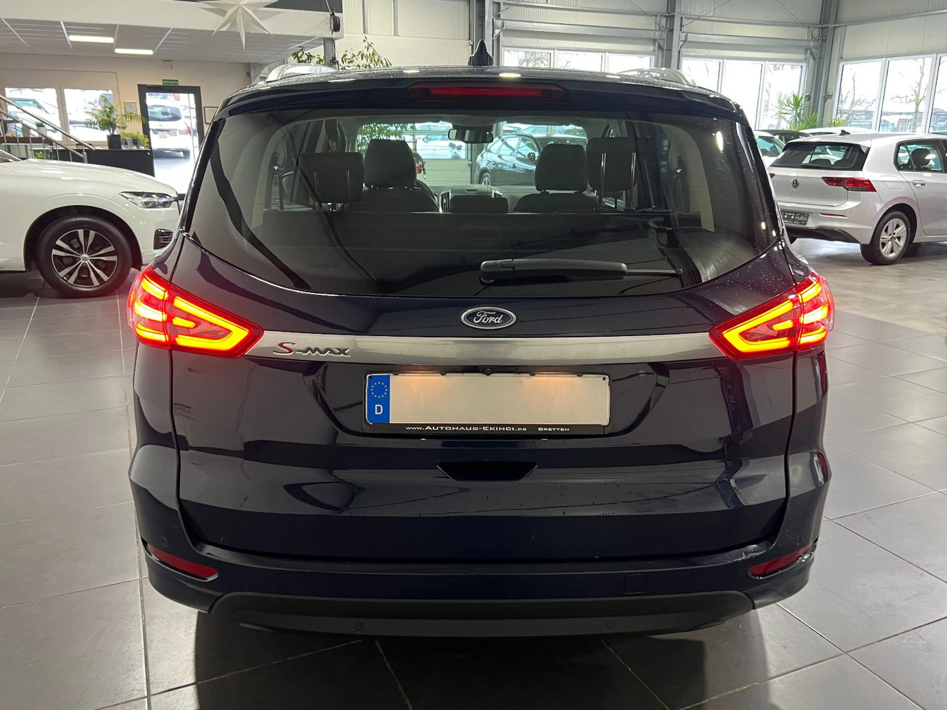 Ford S-Max 2.0 TDCi Automatik **Navi*Kamera*Leder** — photo 4