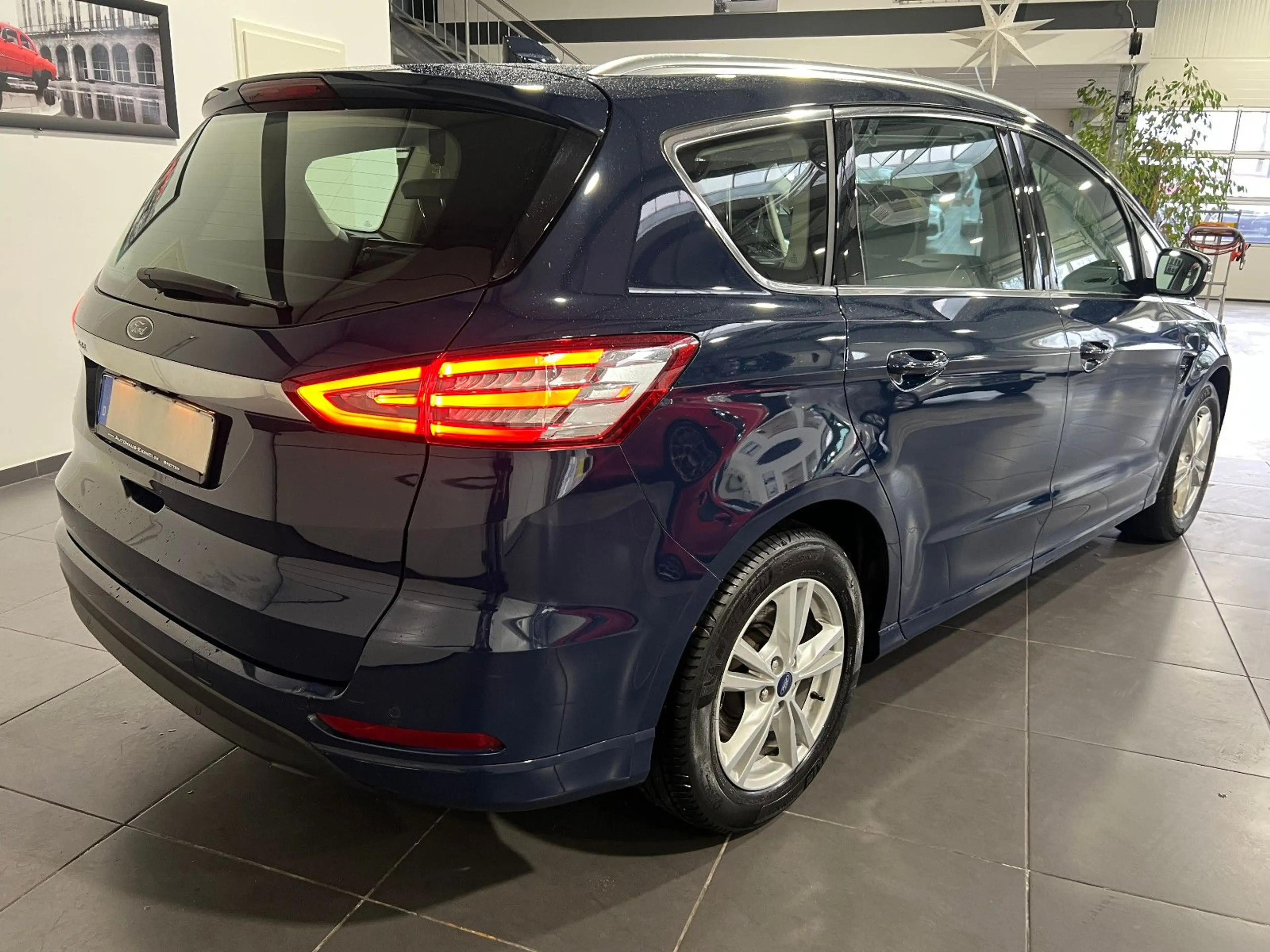 Ford S-Max 2.0 TDCi Automatik **Navi*Kamera*Leder** — photo 6