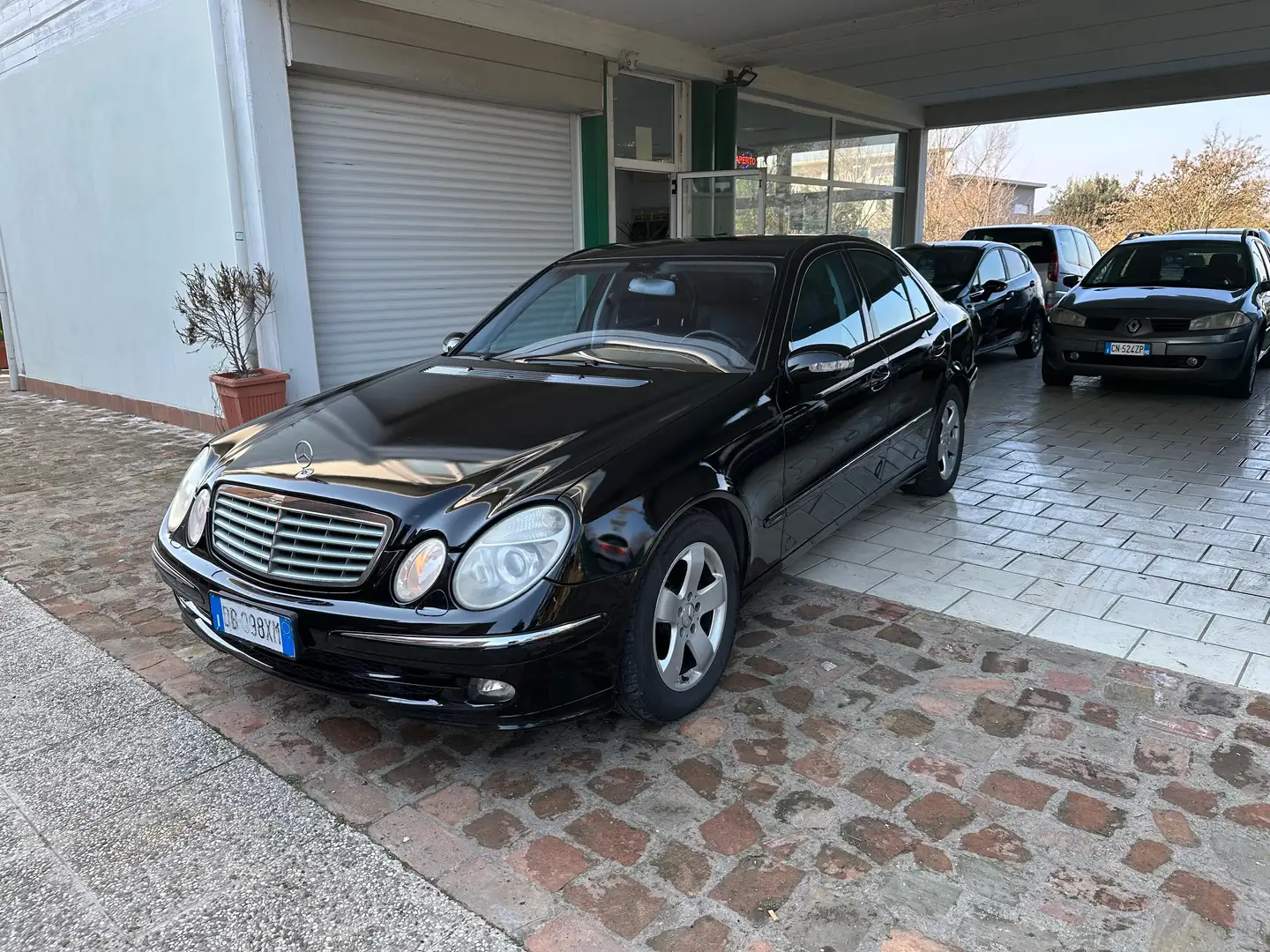 Mercedes-Benz E 280 Classe E - W211 Berlina cdi V6 Avantgarde 4matic Noir - 1