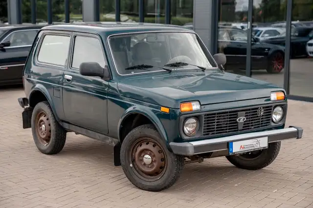 Lada Niva Only 1 HAND