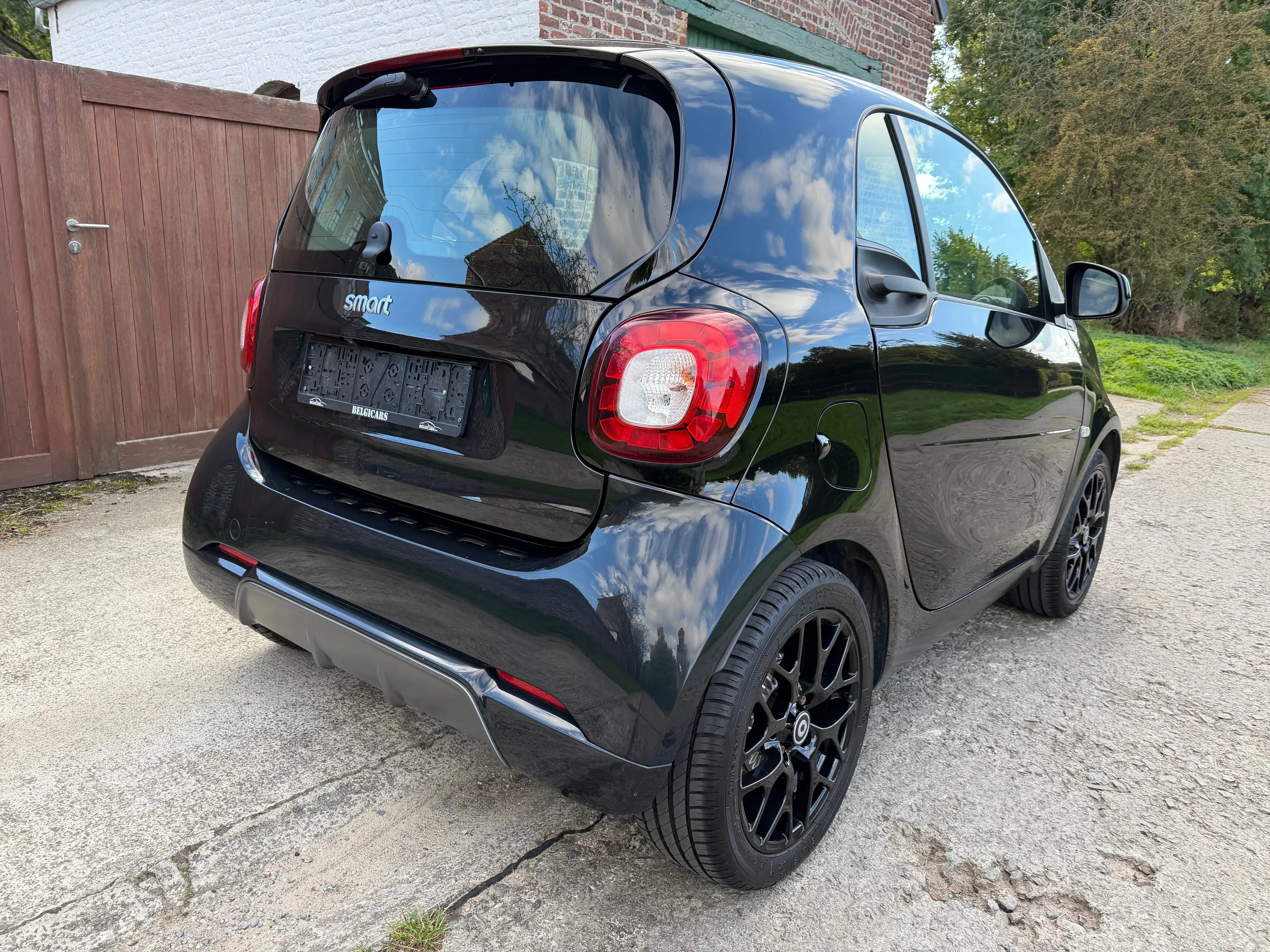 smart forTwo 0.9 Turbo Sport DCT *PANO || CAM || CARNET || SIEGES CHAUFFANTS* — photo 3