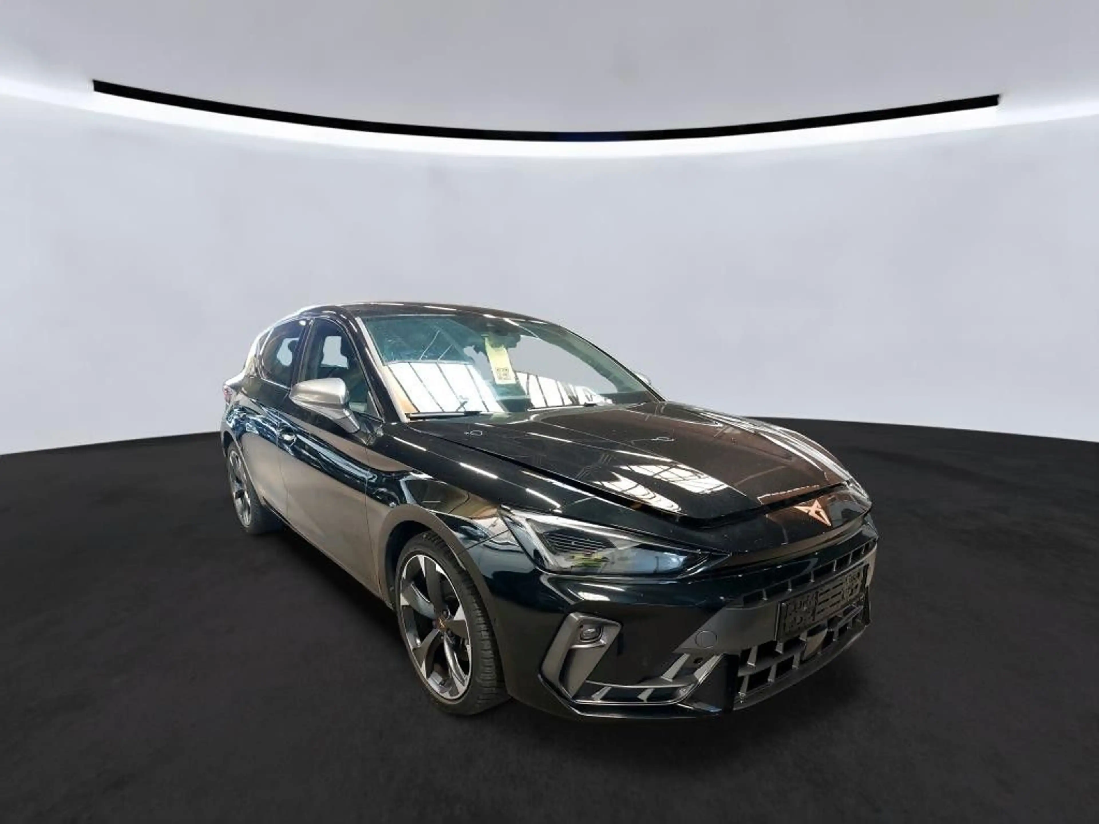 CUPRA Leon 1.5 e/TSI Edge Navi SHZ ACC LED PDC Alu18 — photo 2