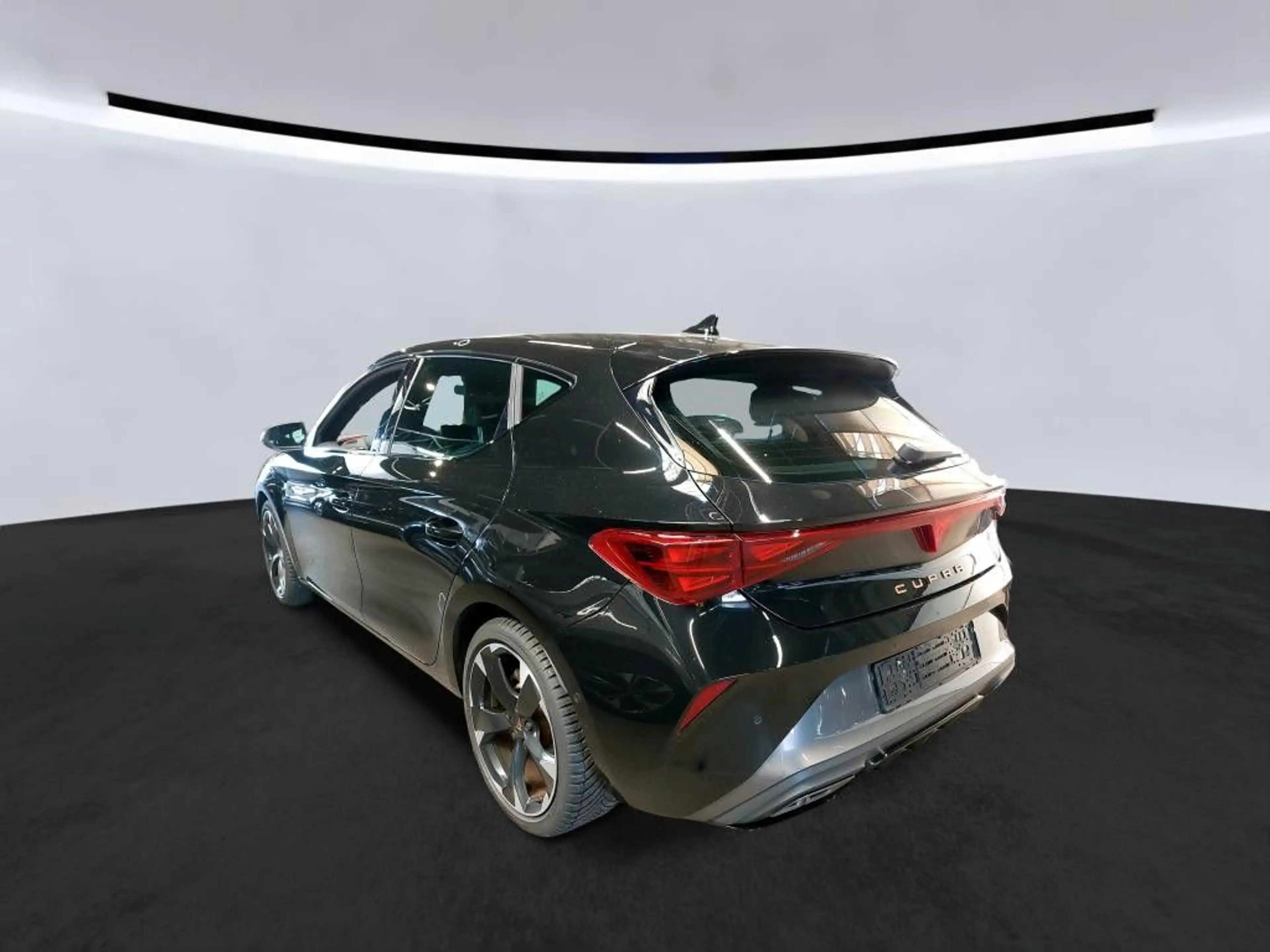 CUPRA Leon 1.5 e/TSI Edge Navi SHZ ACC LED PDC Alu18 — photo 3