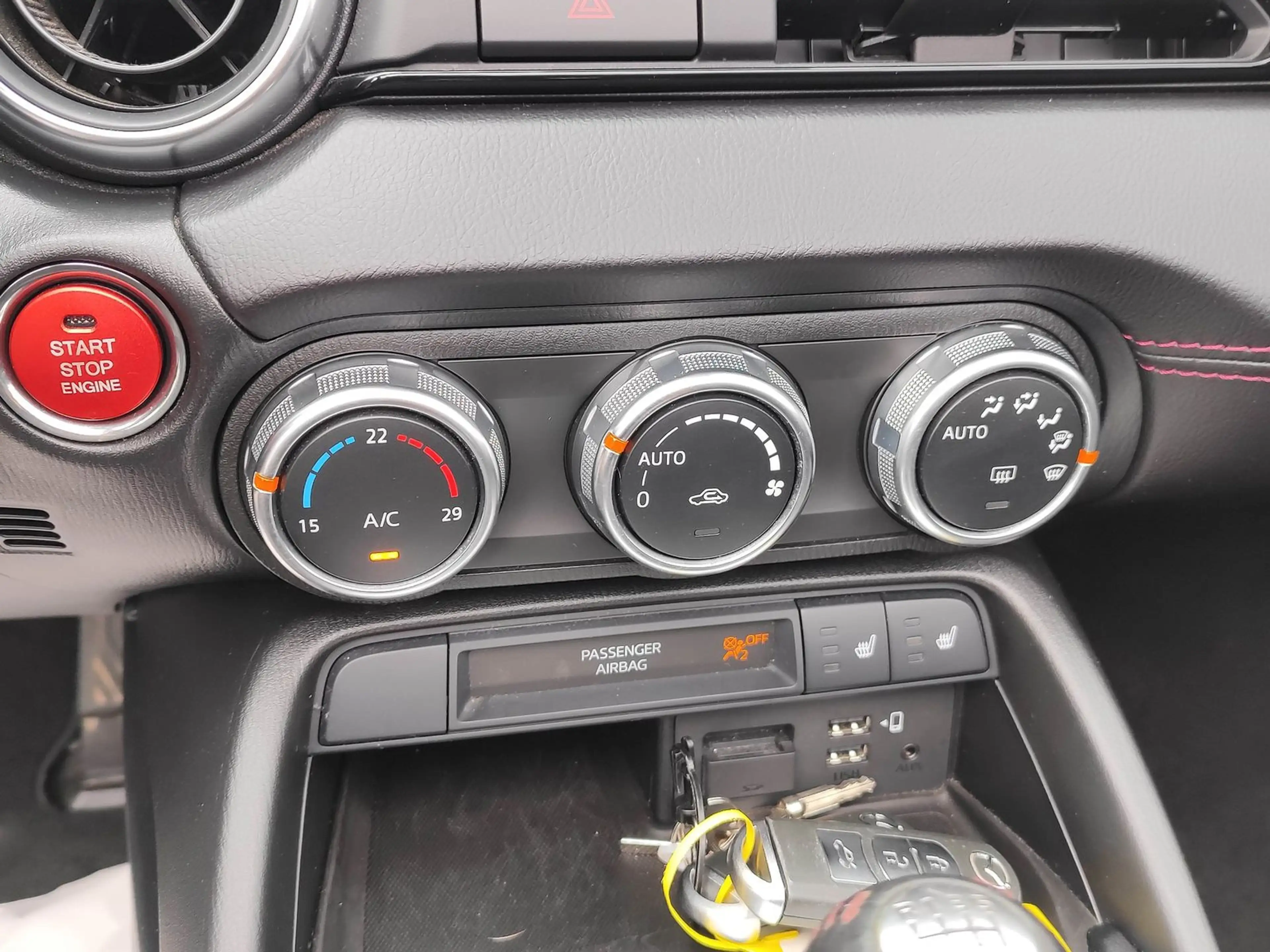 Mazda MX-5 Sports-Line *1.HAND*LED*DAB+* — photo 21