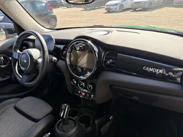 Mini Hatch view 11
