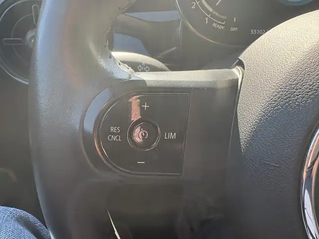 Mini Hatch view 14