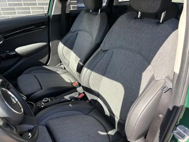 Mini Hatch view 7