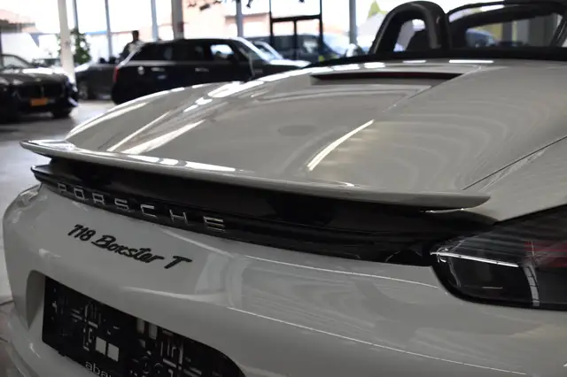 Porsche Boxster view 6