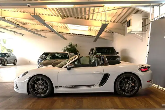 Porsche Boxster view 5
