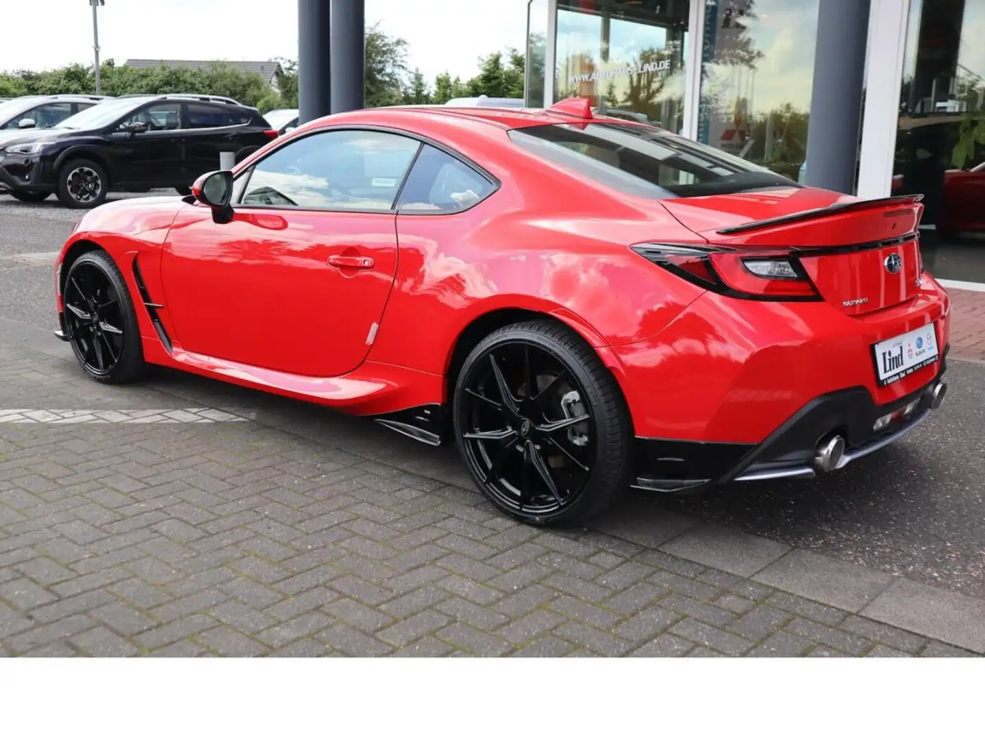 Subaru BRZ Sport mit STI-Paket 2024 Rot - 2