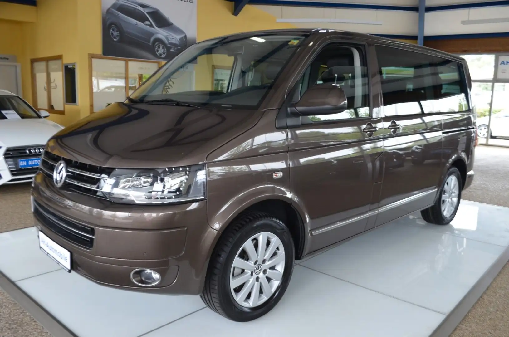 Volkswagen T5 Multivan Highline 4Motion AUTOMATIK / XENON Braun - 1