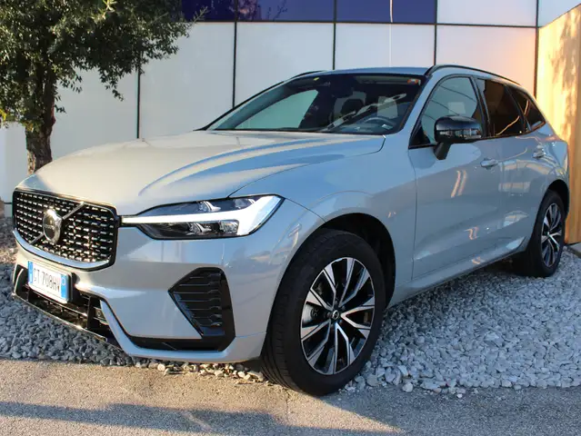 Volvo XC60 XC60 2.0 B4 PLUS DARK Automatic