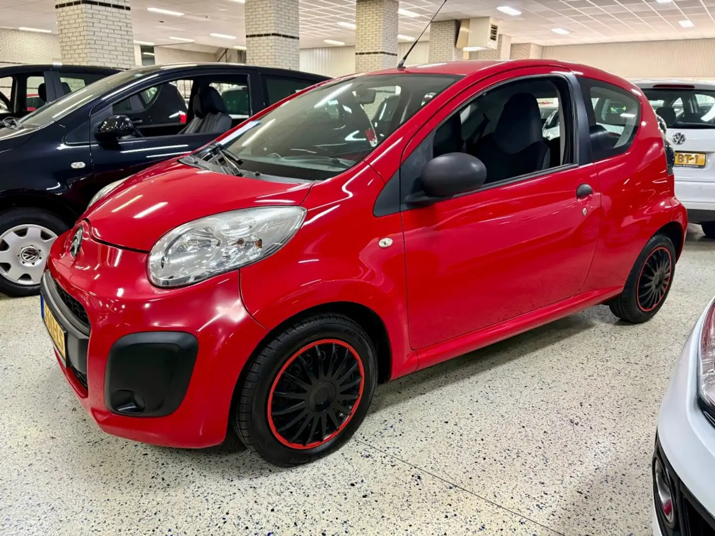Citroen C1 1.0 Navigatie Multimedia Rouge - 1