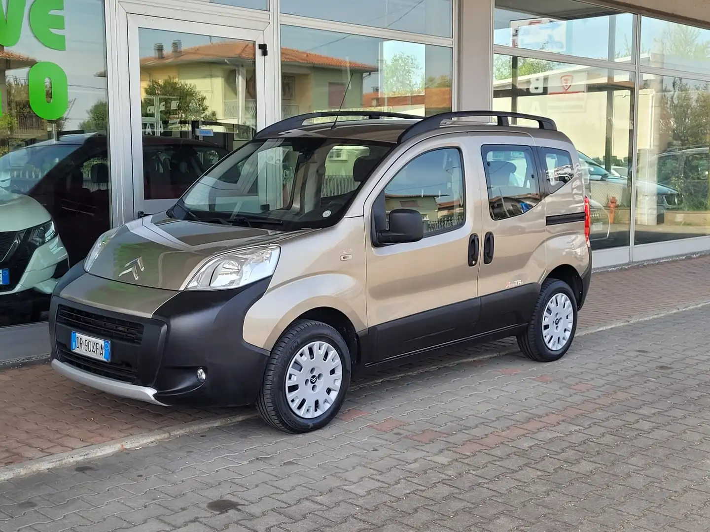 Citroen Nemo Nemo 1.4 hdi m-space 70cv cmp5 Brons - 1