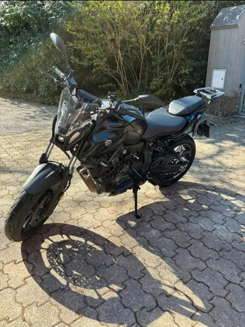 Yamaha MT-07 Noir - 1