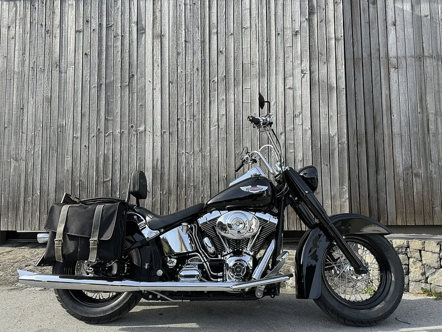 Harley-Davidson Softail Softail Deluxe FLSTNI Biały - 1