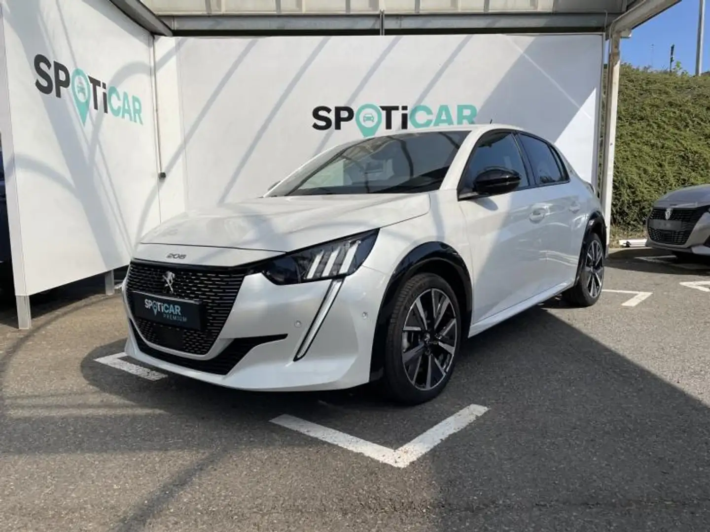 Peugeot 208 1.2 PureTech 100ch S\u0026S GT 118g Bianco - 1