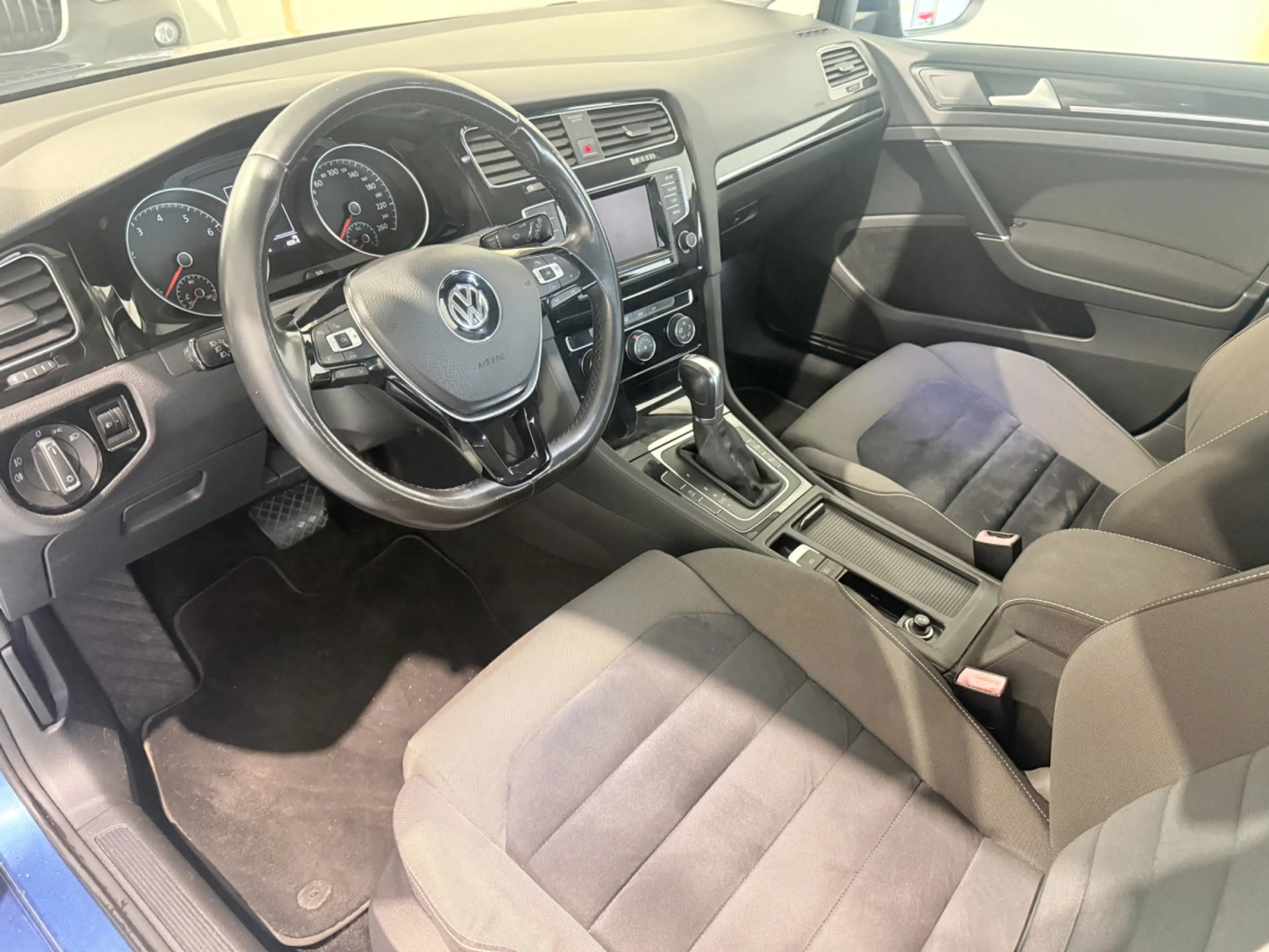 Volkswagen Golf 1.4 Tsi 122 DSG Comfortline — photo 4