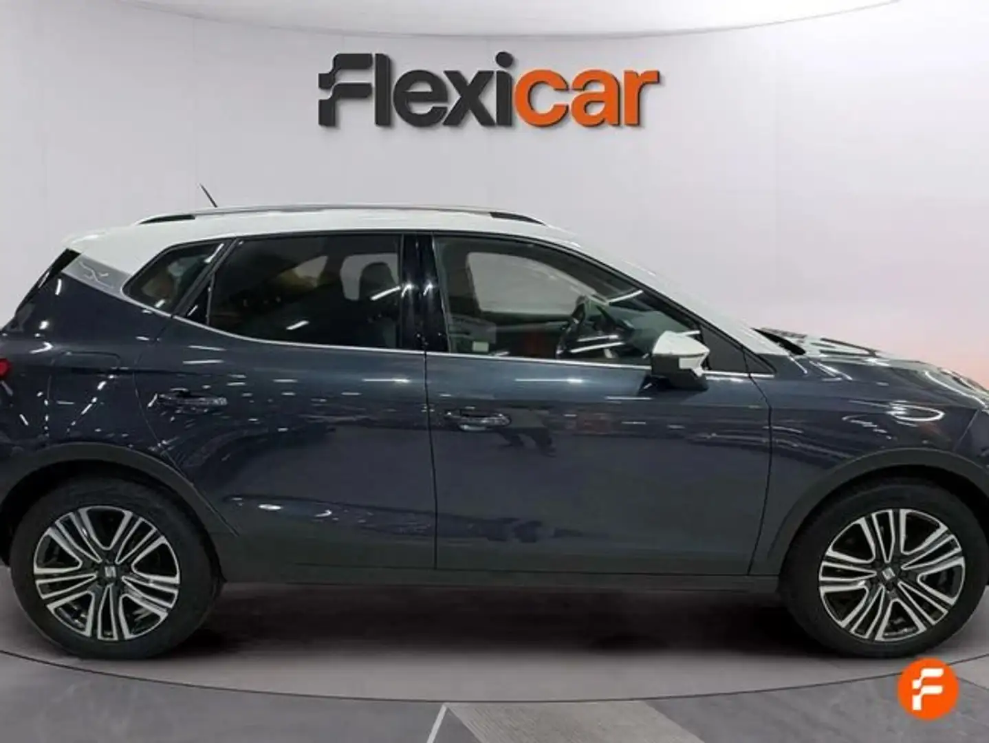 SEAT Arona 1.0 TGI S&S Style 90 Gris - 1