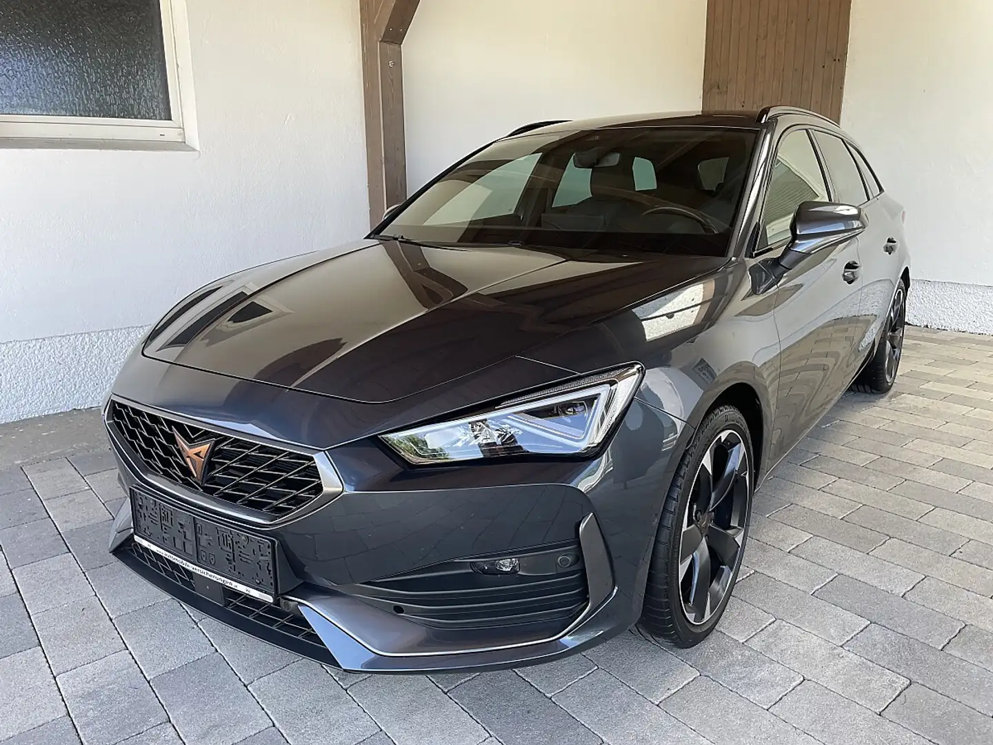 CUPRA Leon SP Kombi TRIBE TSI LED-ACC-AHV-RFK-AMBEINTE-SPU... Grau - 2