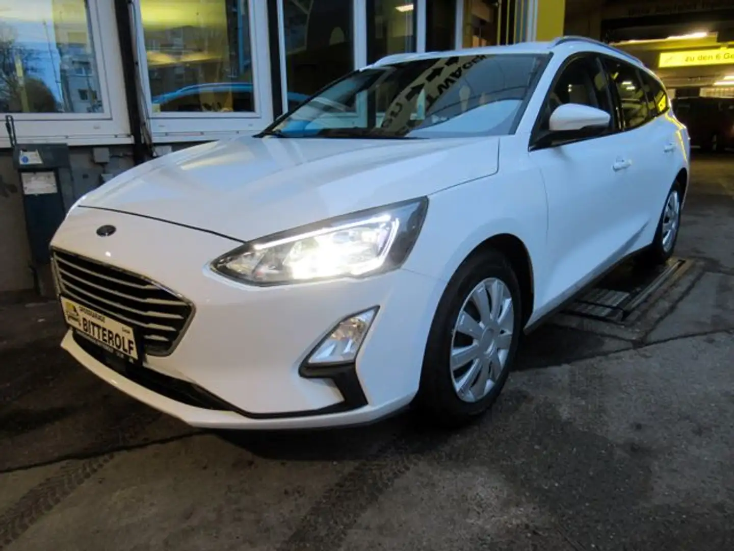 Ford Focus Turnier 1.5D Navi/SHZ/RFK/PDC Blanc - 2