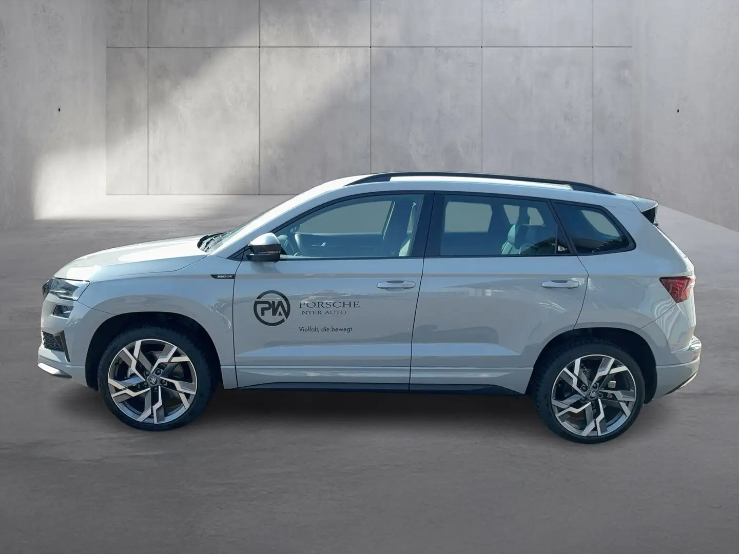 Skoda Karoq Sportline TSI DSG ACT Grau - 2