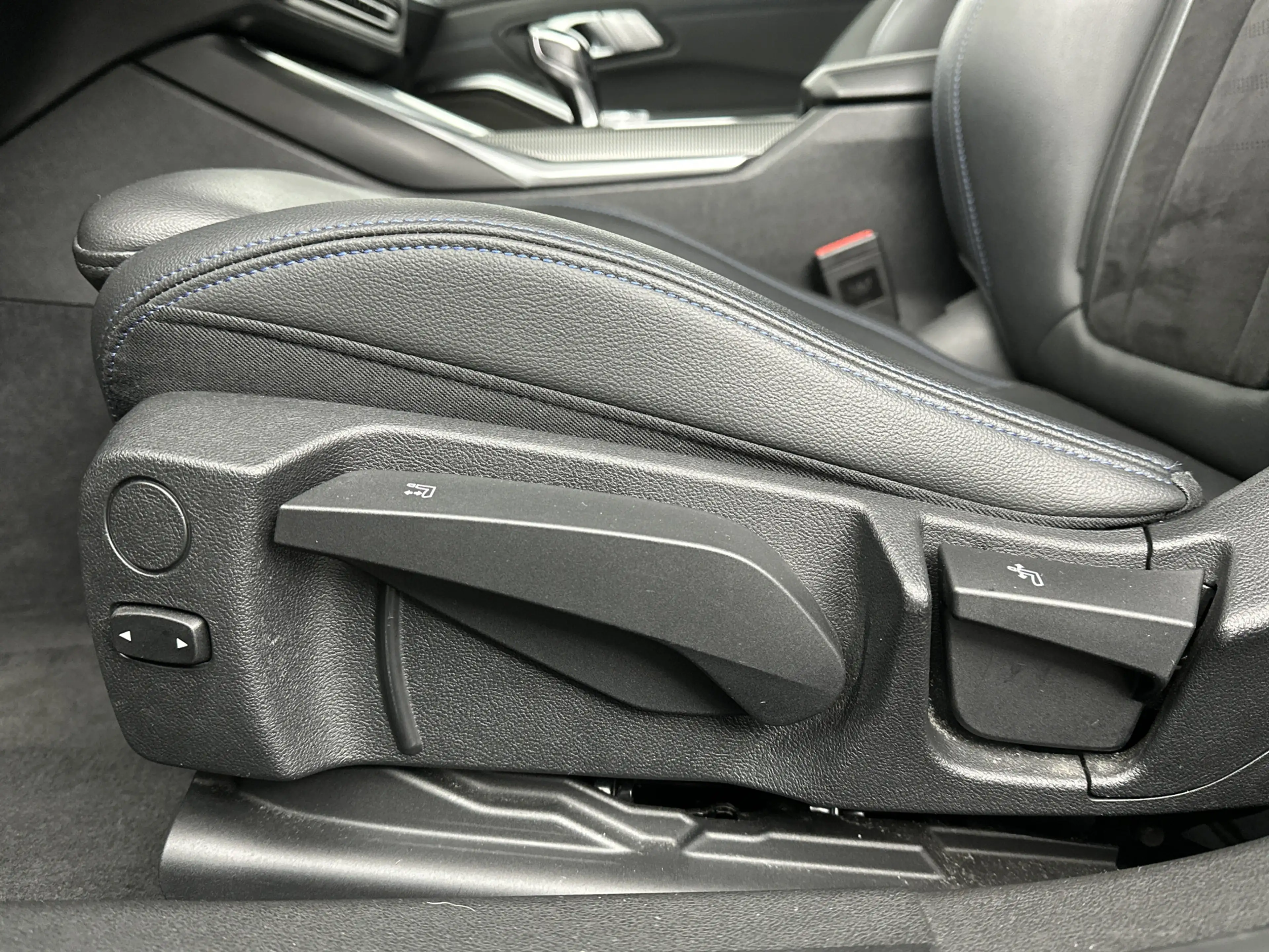 BMW 318 3-serie Touring 318i Executive Edition | Model M S — photo 12