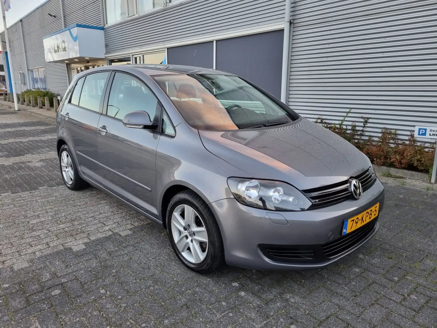 Volkswagen Golf Plus 1.4 TSI Comfortline Clima! Bj:2010 NAP! Šedá - 2