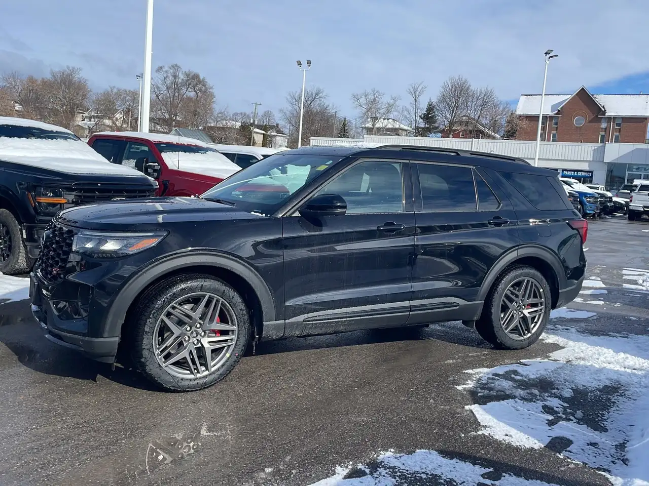 Ford Explorer снимка Ford Explorer