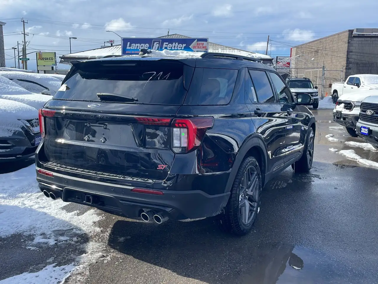 Ford Explorer снимка Ford Explorer