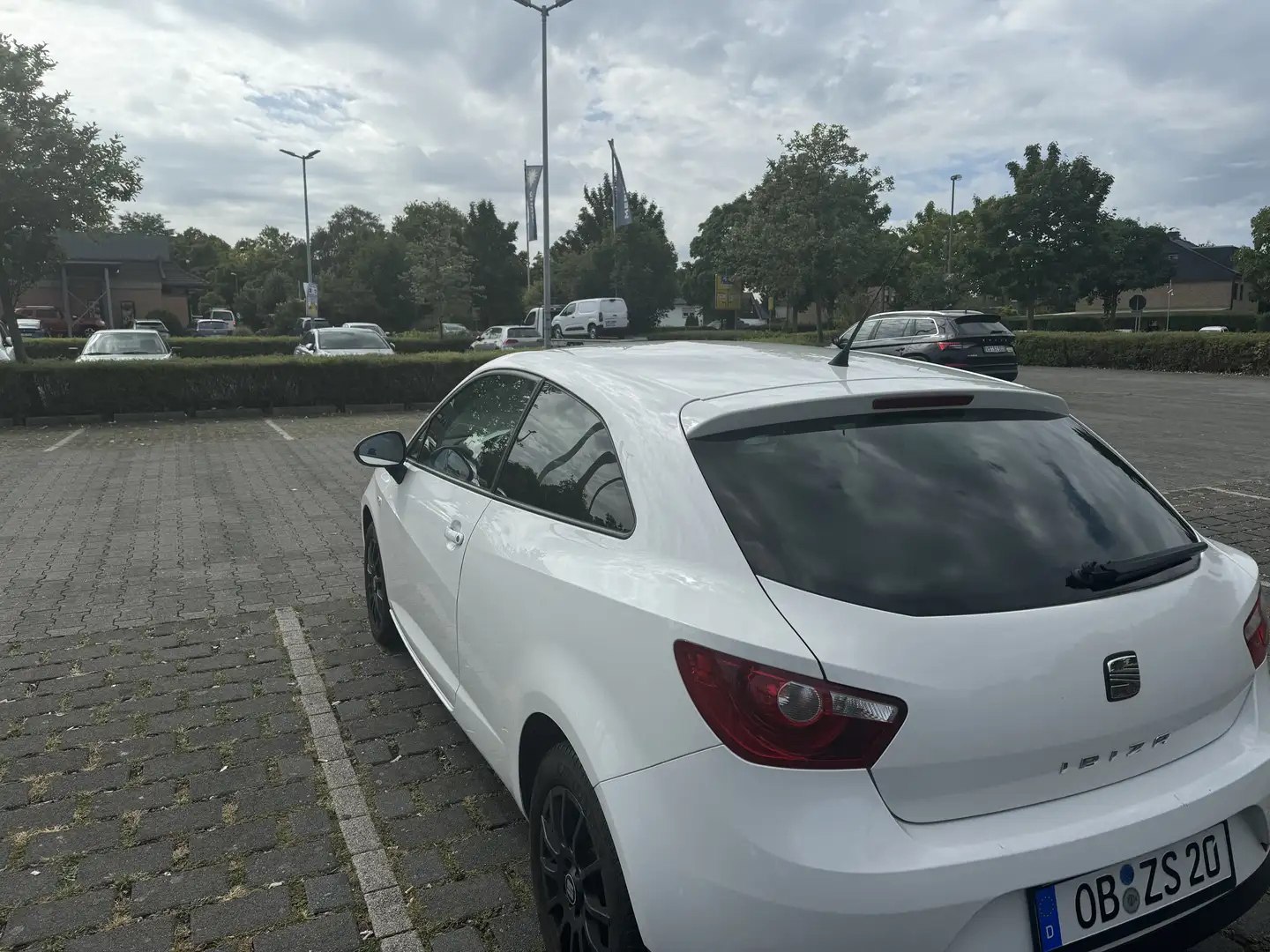 SEAT Ibiza SC 1.4 16V Sport Weiß - 1